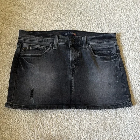 Vintage Levi’s Jean skirt size 3 - Picture 1 of 6